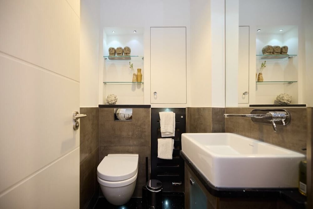 The South Hampstead Hideaway - Stylish 6bdr Home