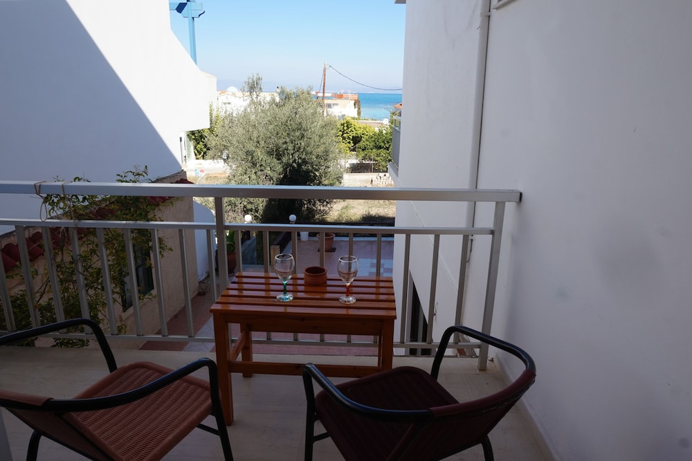 Yialos Studios