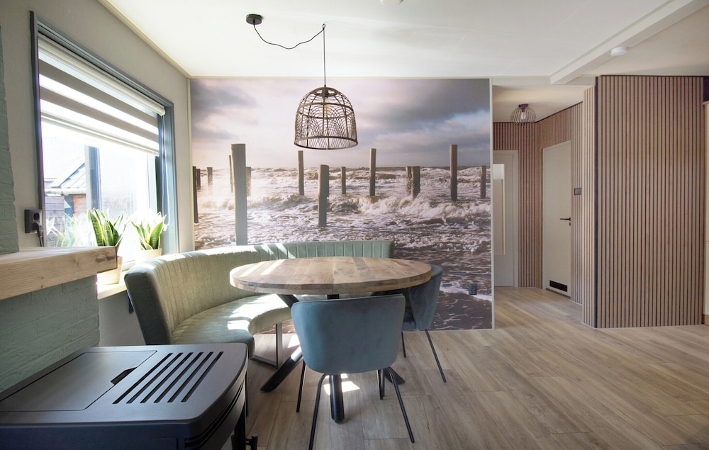 Bungalow Mui aan Zee in Centre of Petten