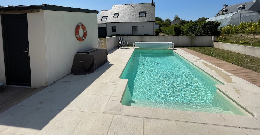 Holiday Home in Saint-pabu Near Beniguet Beach