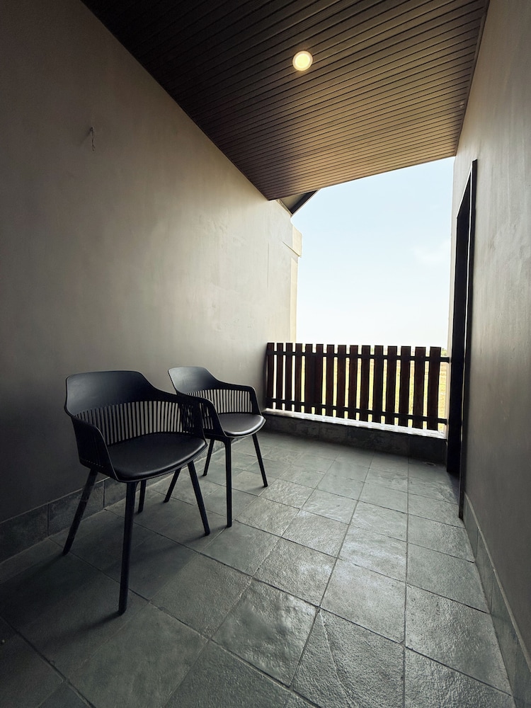 THE BALI HOUSE