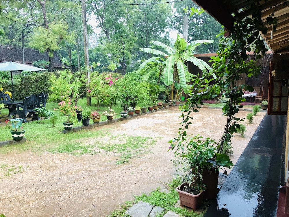 Sigiriya Nature Villa Lodge