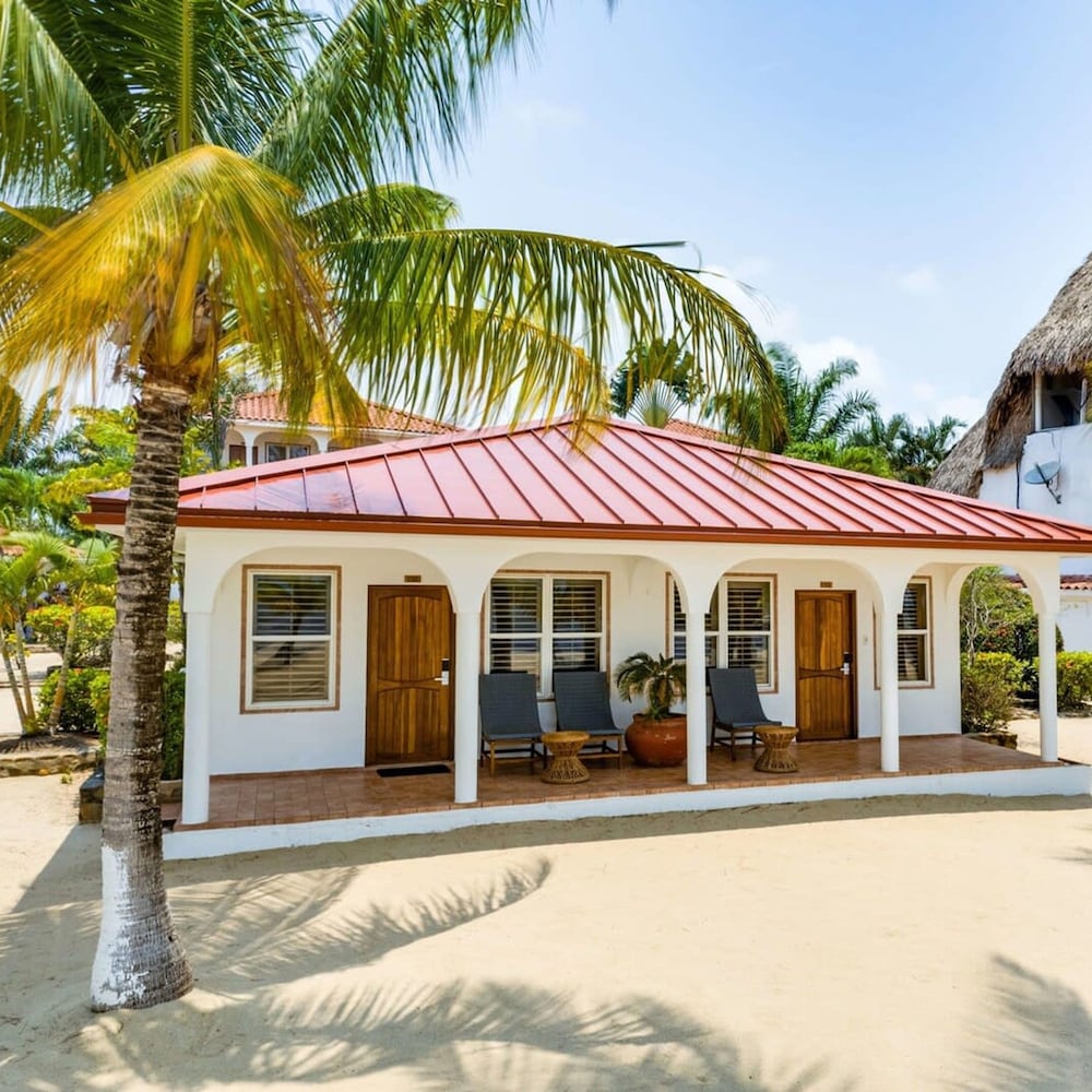 Rum Punch- Beachfront Bungalow Pool Kayaks Pier
