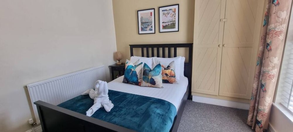Toffees Townhouse 2 Bed view 2