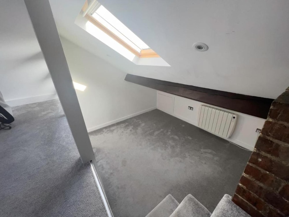 Apartmentsleeps8-wifi-famillyfriendly-citycentre
