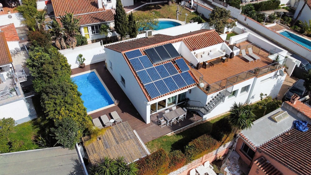 Villa in Marbella Near Beach