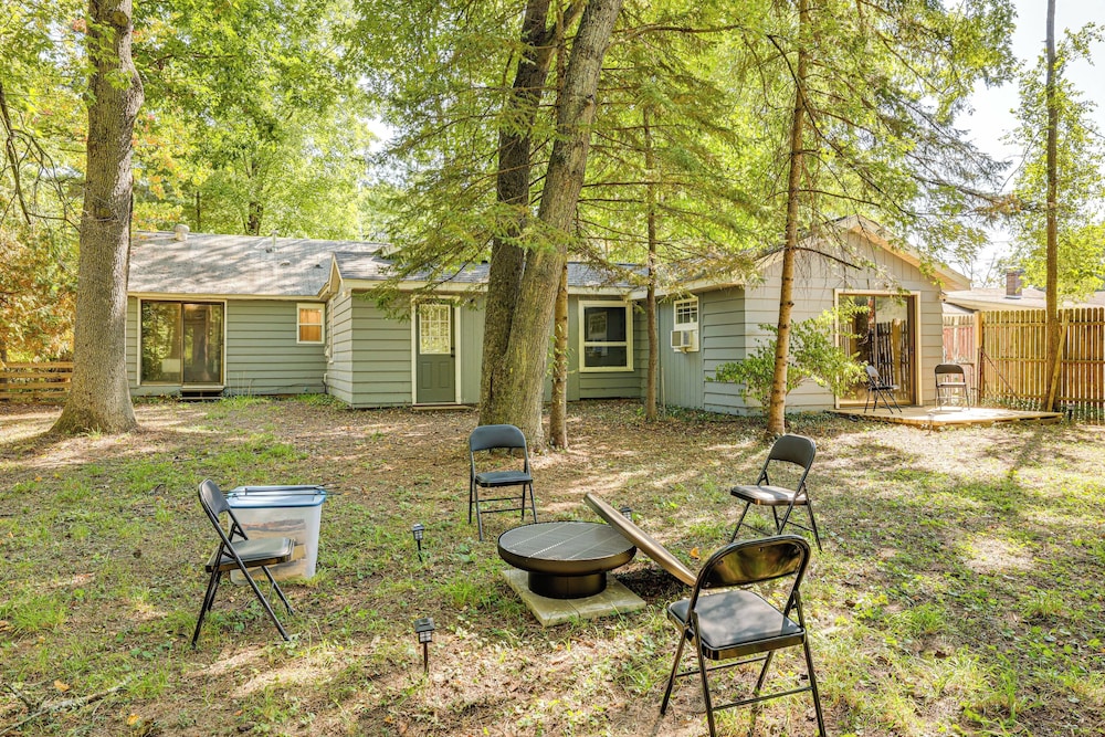 Tranquil Home in Dtwn Baldwin: Fish, Hike & Golf!