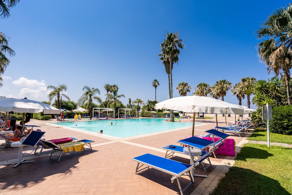 Le Dune Beach Club