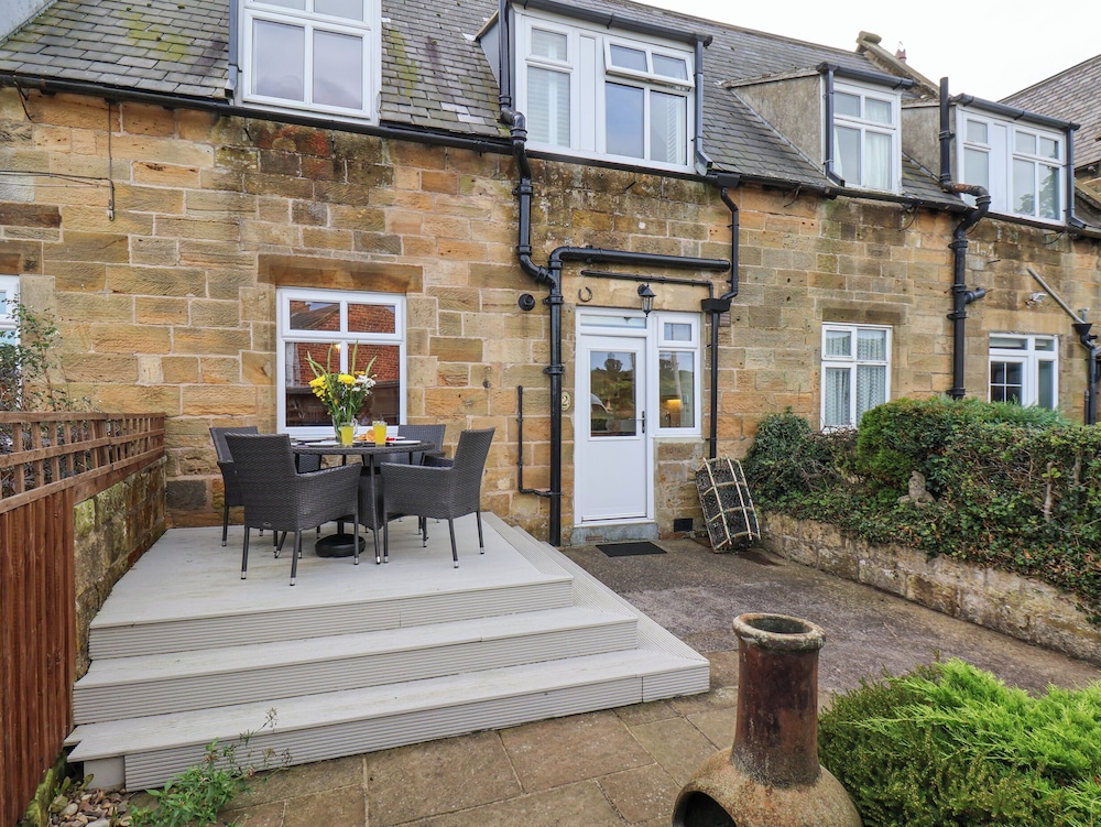 Maypole Cottage