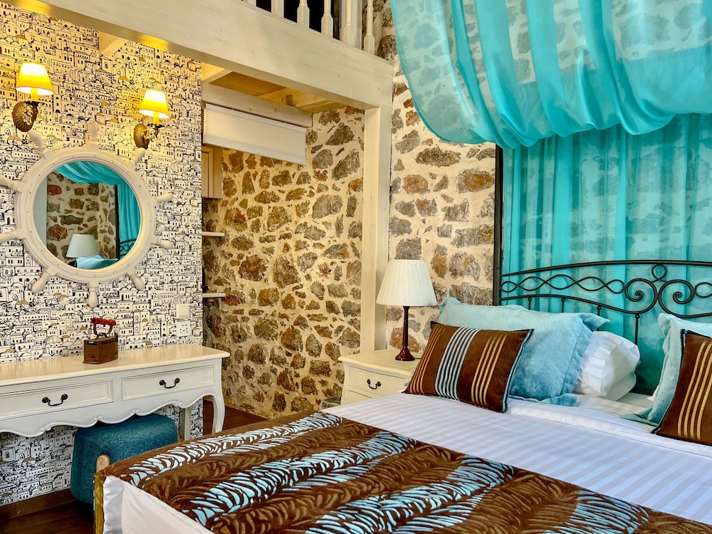 PortaDelMare Deluxe Suites