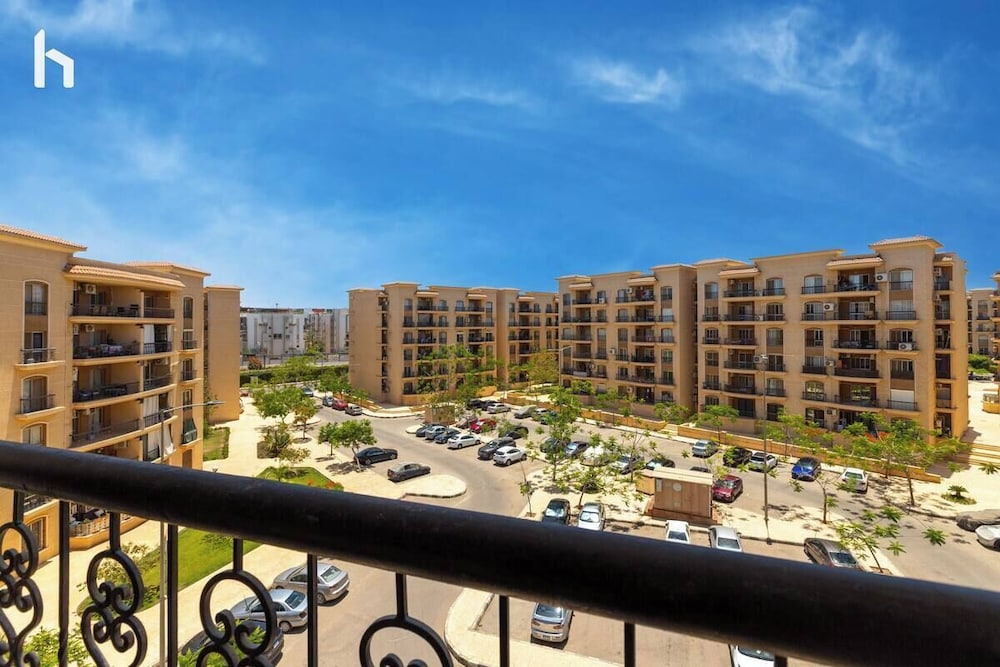 3Beds Apartment in Rehab City