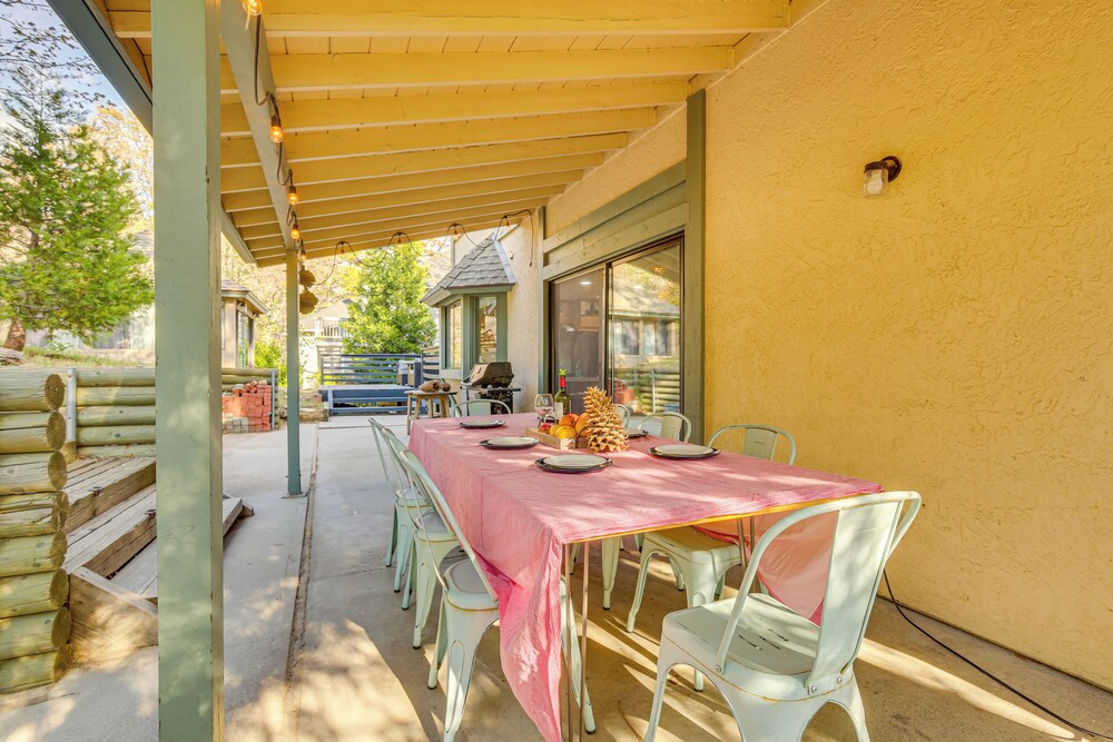 Partial Lake Arrowhead View: Cabin w/ Game Room!