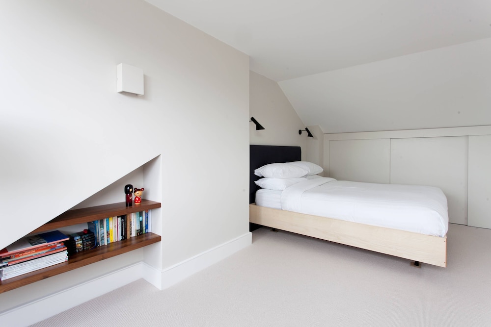 Ardilaun Road by Onefinestay