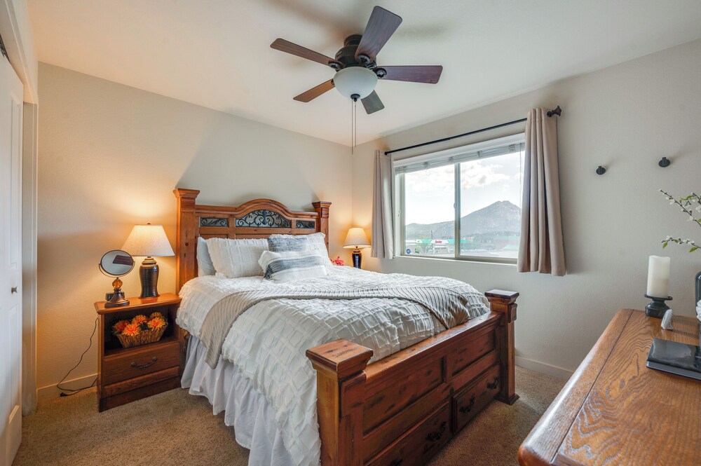 1 Mi to Dtwn Estes Park: Mtn-view Haven!