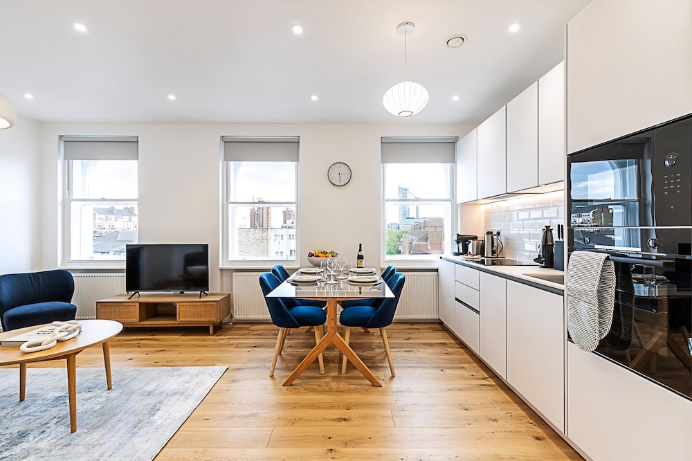 Upscale & Serene Getaway - Prime Chelsea Location!