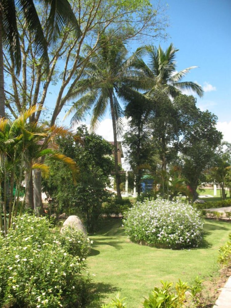 Maekok River Village Resort