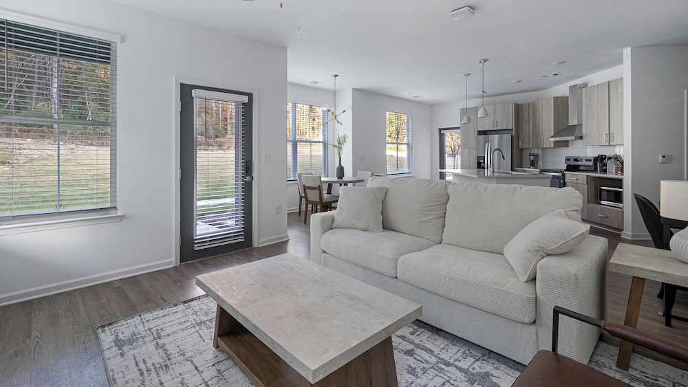 Landing Apartments Birmingham - Sand Ridge