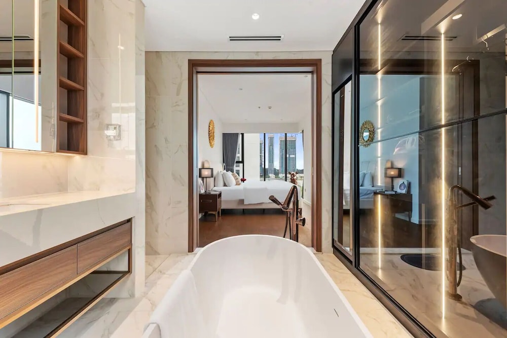 The Metropole - Horizon View Riverside