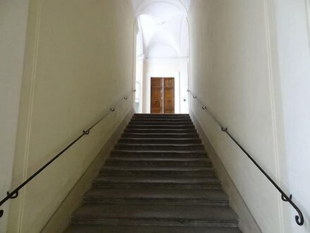 In Rome, Aristocratic, 3 Bedroom in Elegant, Historic Palace 3 Bedrooms 3 Bathrooms Apts