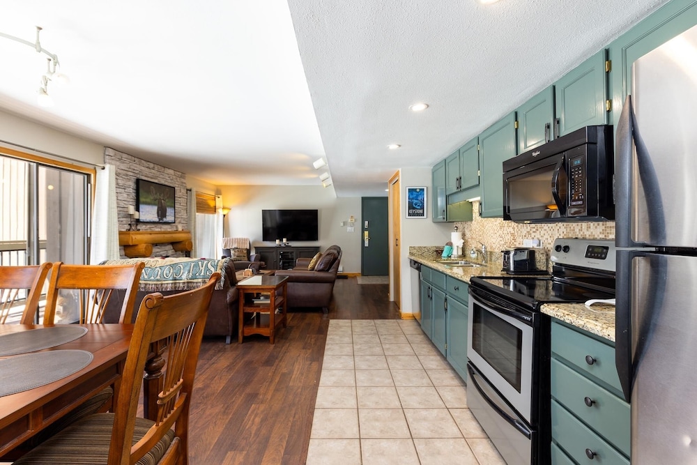 1076 Wild Irishman 2 Bedroom Condo by RedAwning view 5