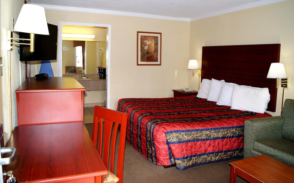 Red Carpet Inn