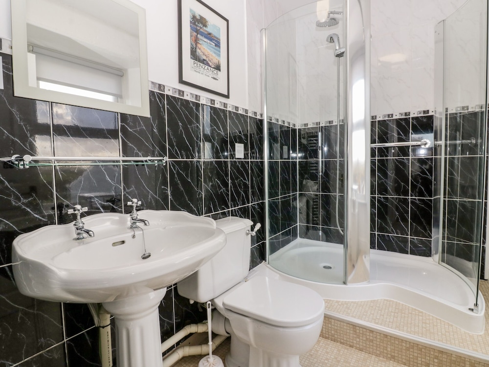 Trevena Lodge