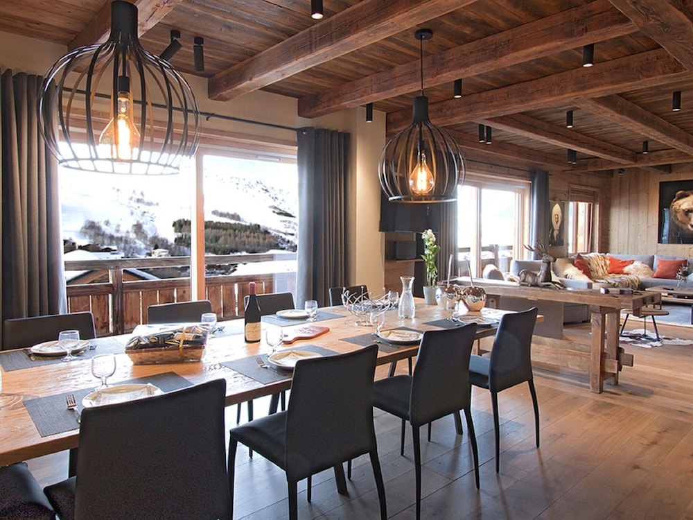 Chalet in Les Deux Alpes With Heated Pool