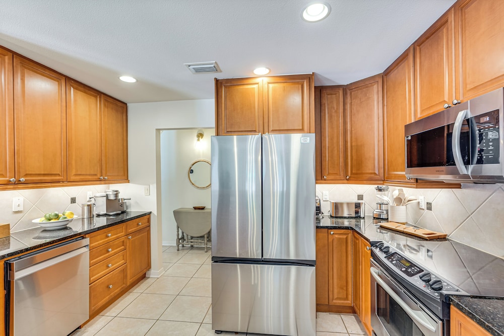 30A Poolside Oasis: 2 Mi to Beach & Boat Access