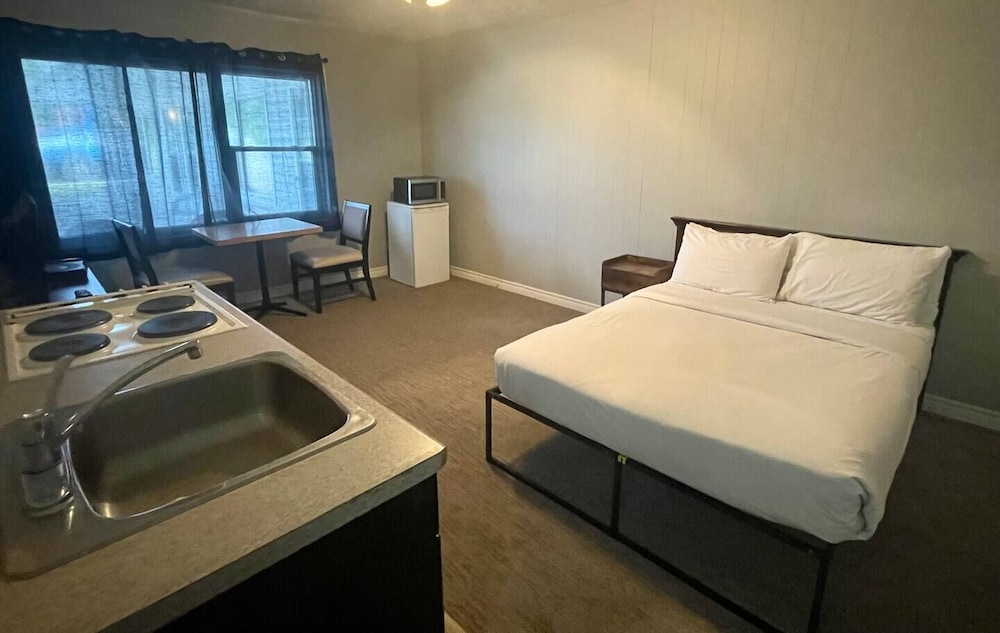 Bay Motel