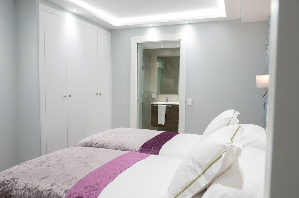 THE MIRROR & SPA by Elegant Residences