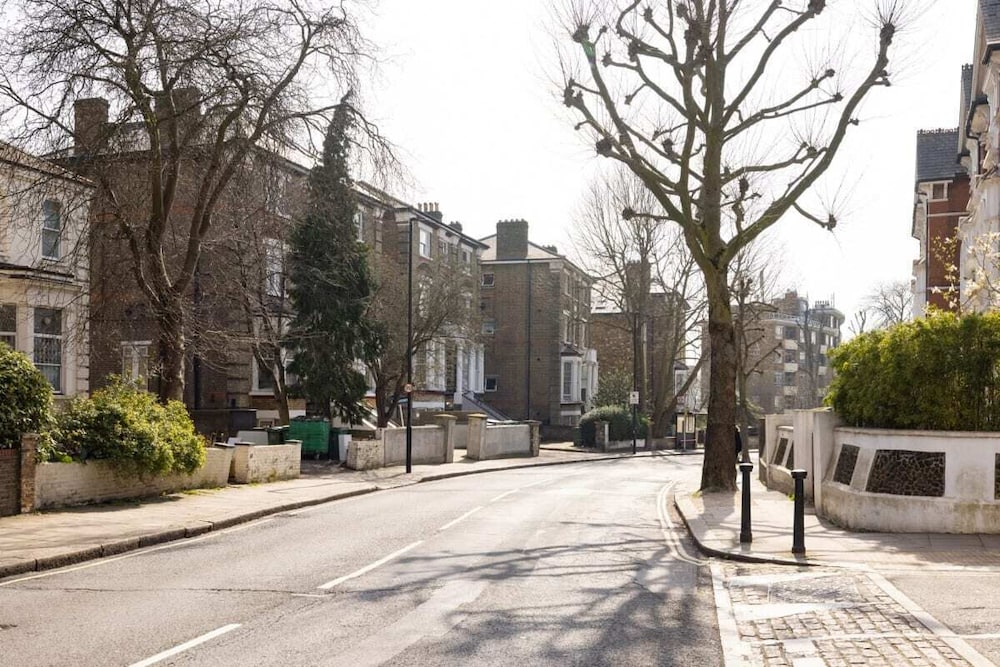 The West Hampstead Retreat - Modern & Bright 1bdr Apartment