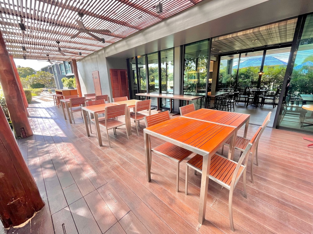 Zensala Riverpark Resort