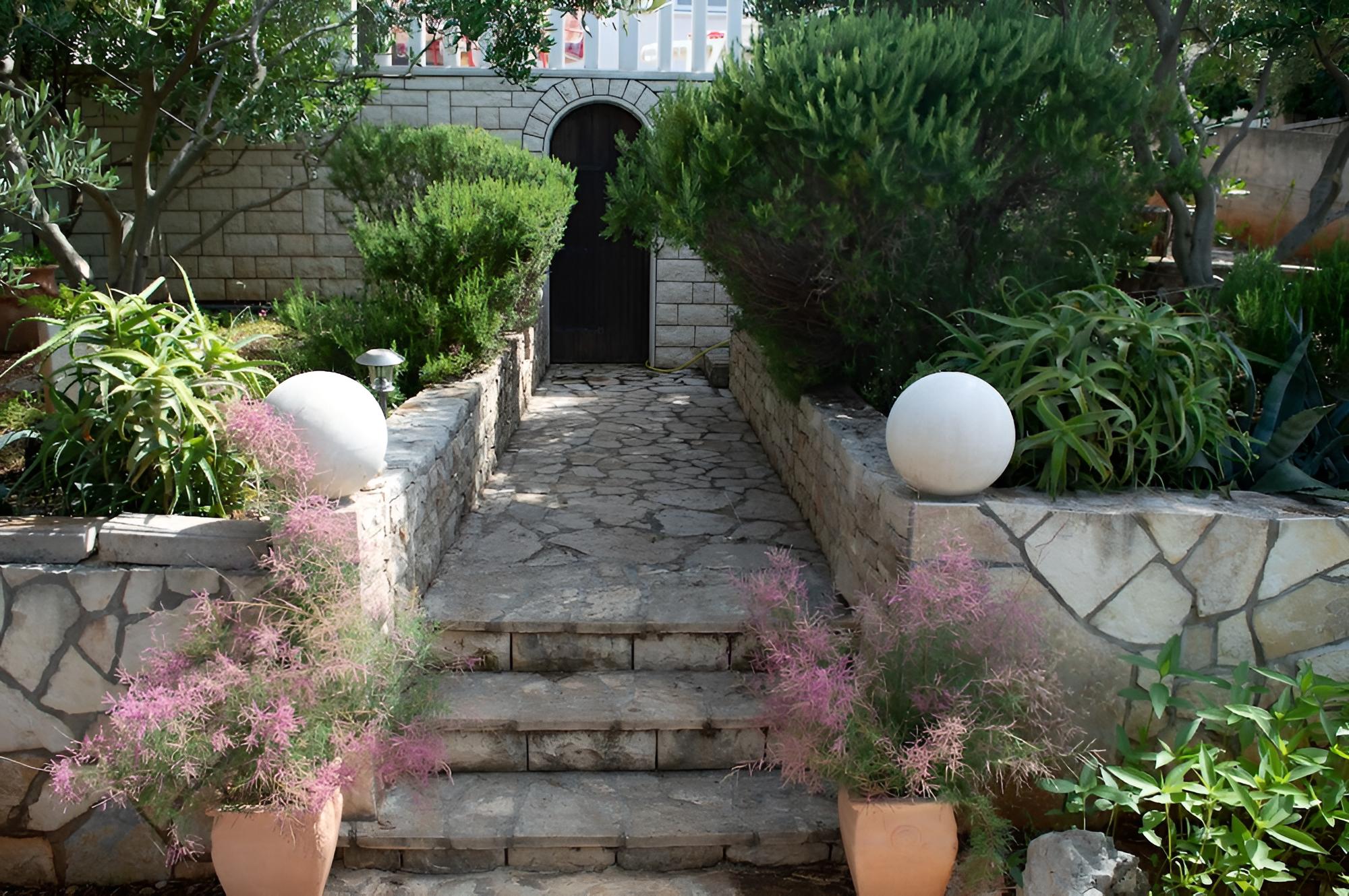 Photo 44