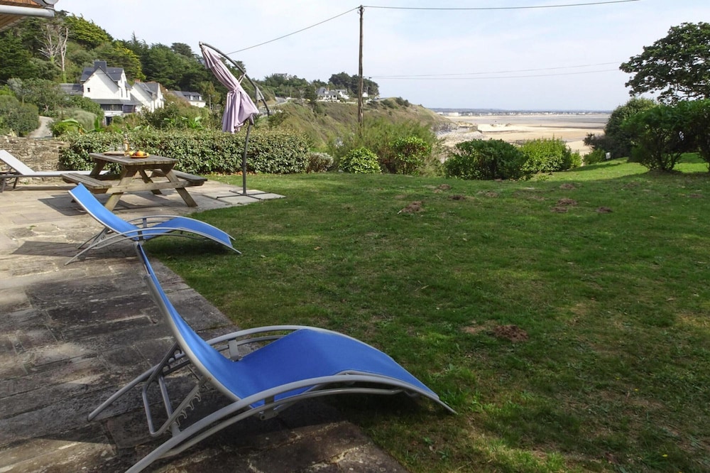 Holiday Home in Barneville Carteret Near Beach