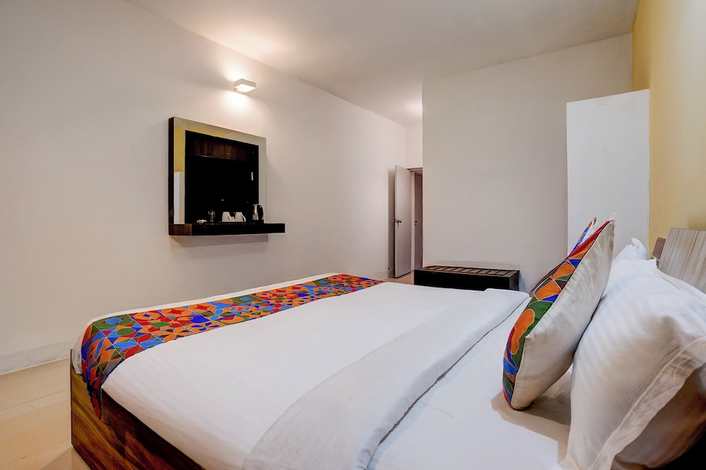 Fabhotel Bay Breeze