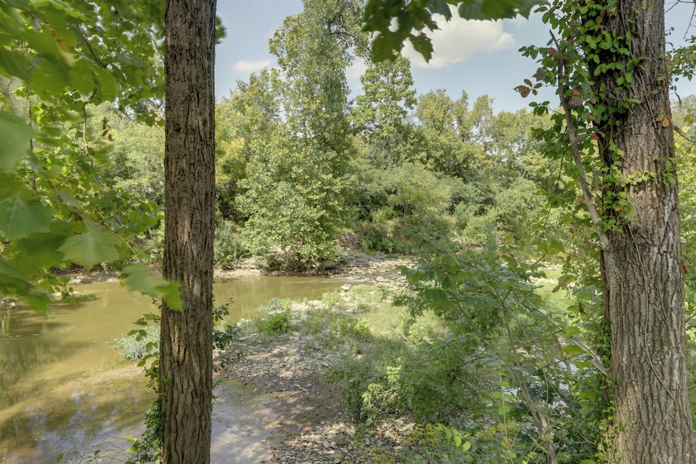 1 Block to Loveland Bike Trail: 'the Frog Man Inn'