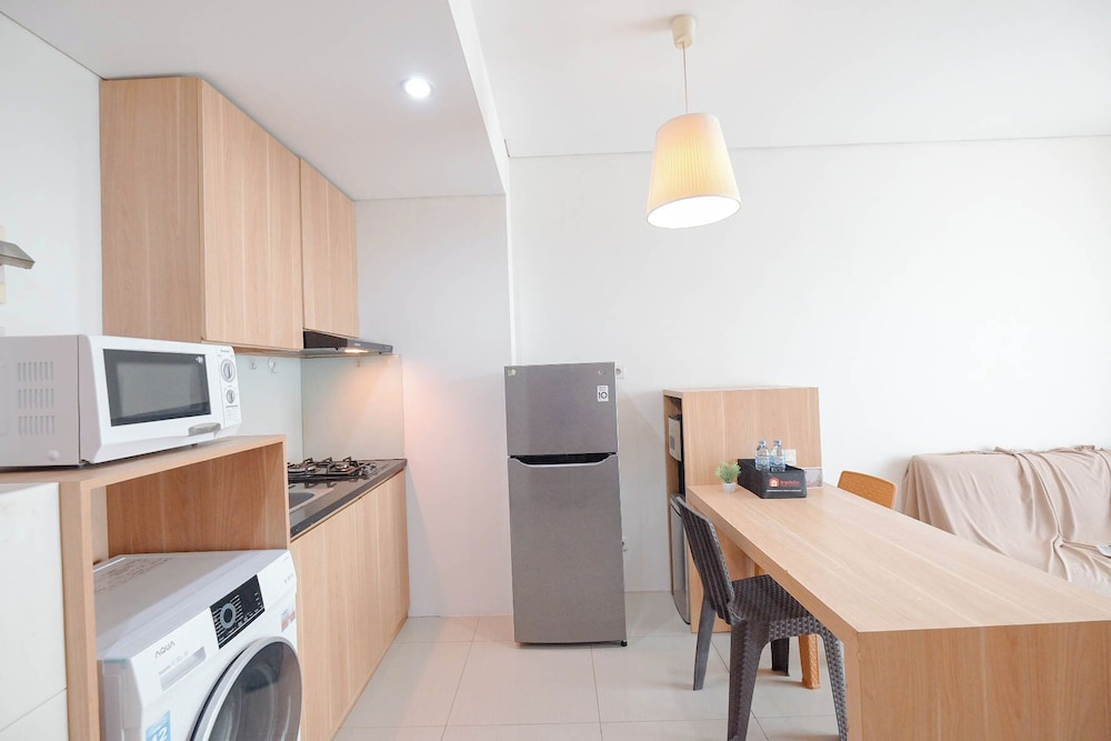 Good Location 2Br Apartment At Woodland Park Residence