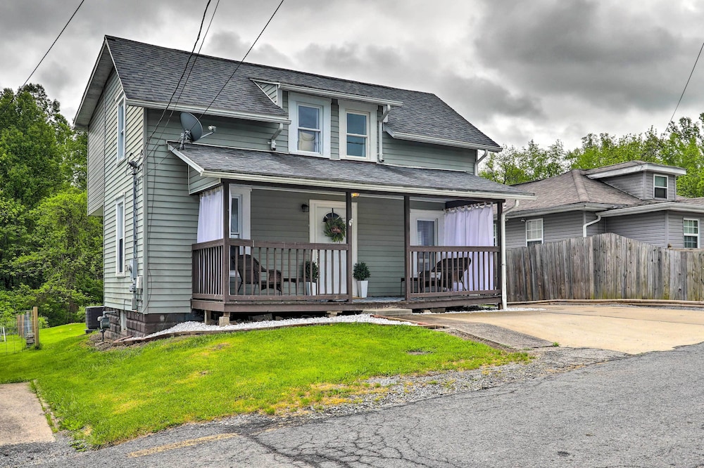 Morgantown Home w/ Deck ~ 2 Mi to WV University! view 2