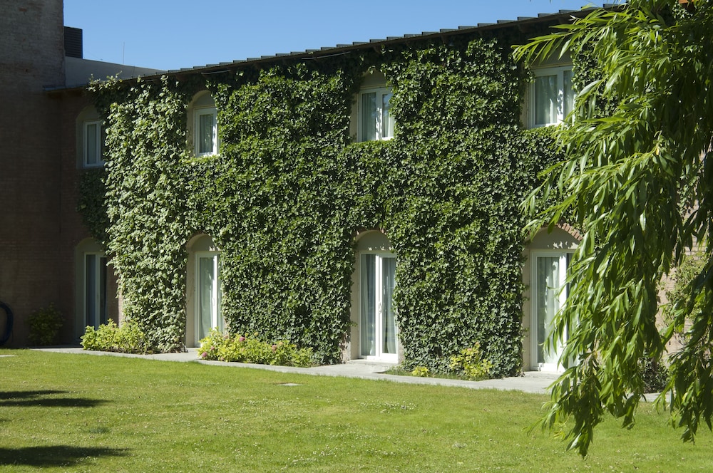 Hotel La Posada Hotel - Image 1