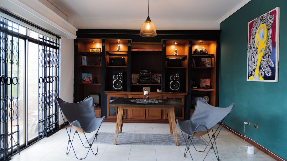 La Clave House