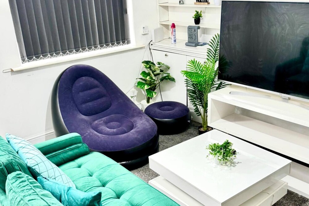 Cosy Leicester Apartment With 2 Bedrooms