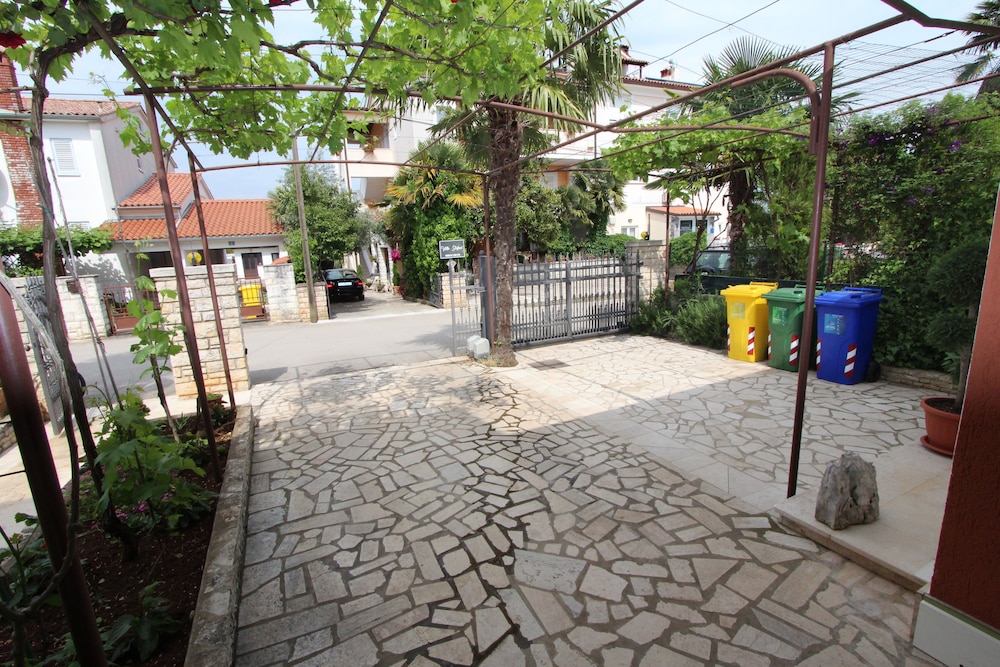 Apartments Villa Buric view 2