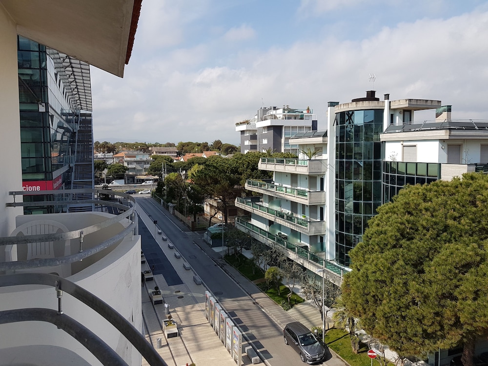 Hotel Ceccarini 9