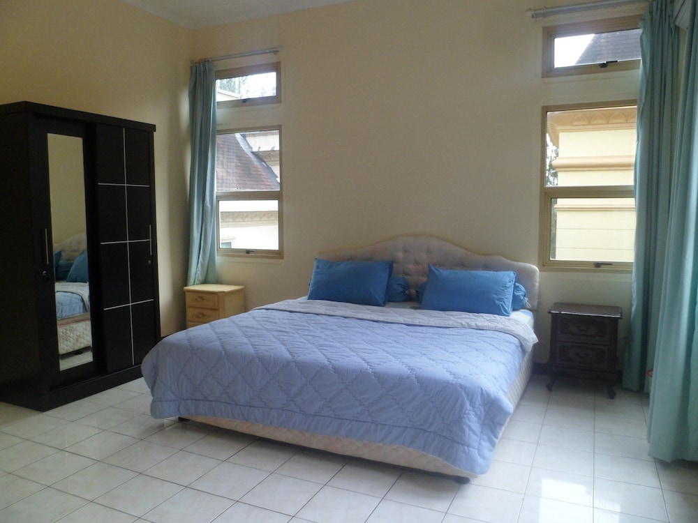 Kota Bunga CC view 4