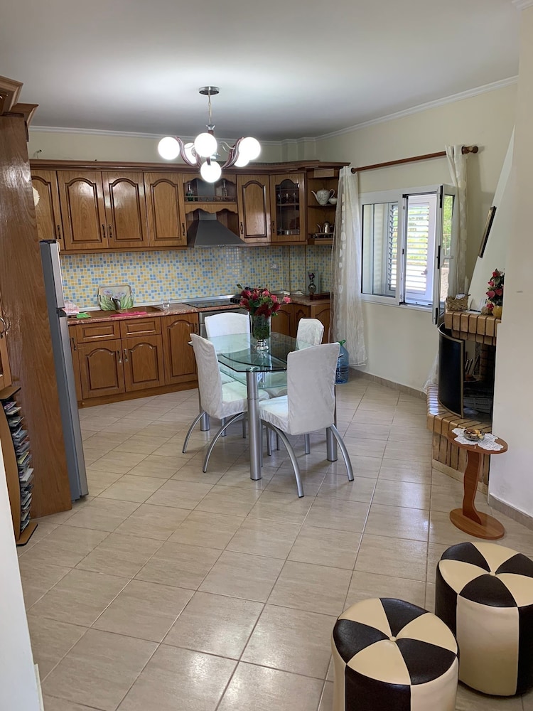 A 3-floor Building With 4 Bedroom, Near Beach