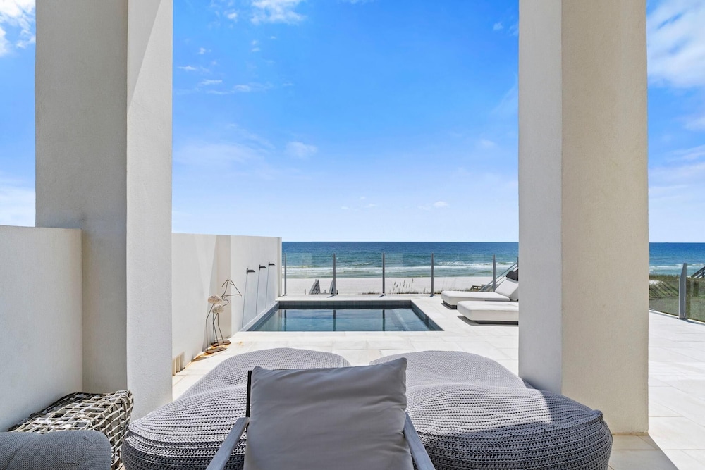 Casa Playa at Eleanor Beach