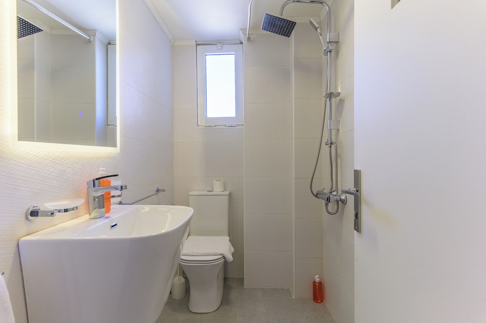 Calliope 2-BR Apartment in Gemmayze