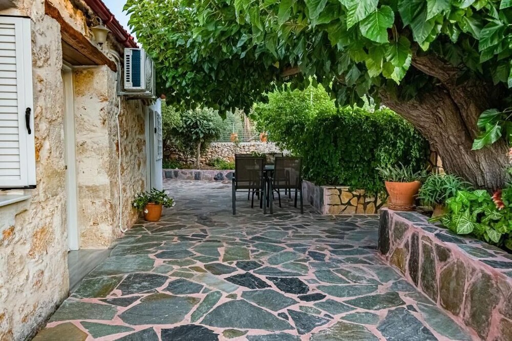 Helen's House view 4