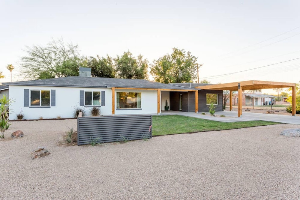 Tangerine Terrace-modern Hidden GEM view 2