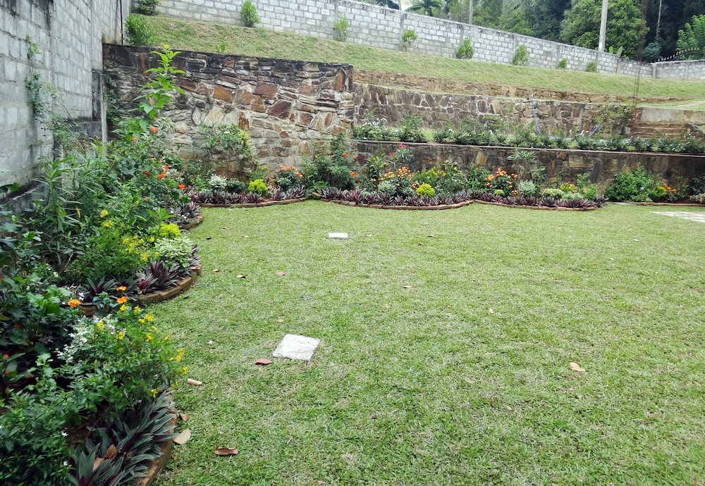 Dilray Villa